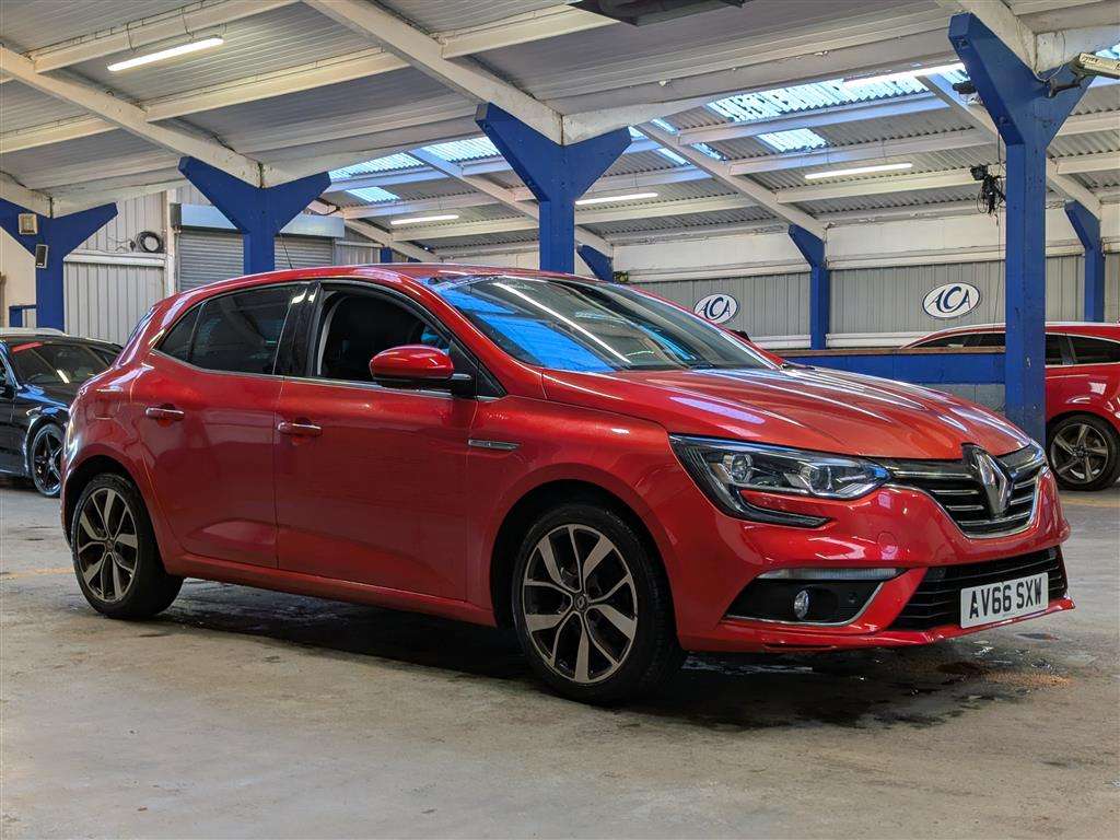 <p>2016 RENAULT MEGANE DYNAMIQUE S NAV DC</p>