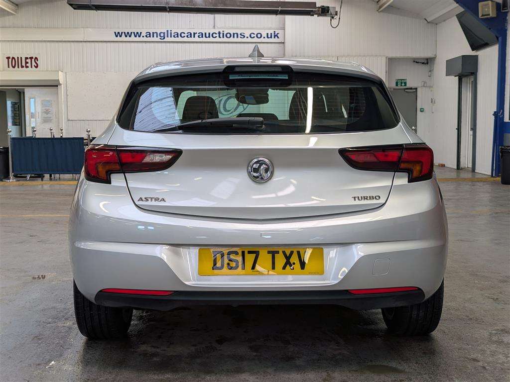 <p>2017 VAUXHALL ASTRA SRI NAV TURBO</p>