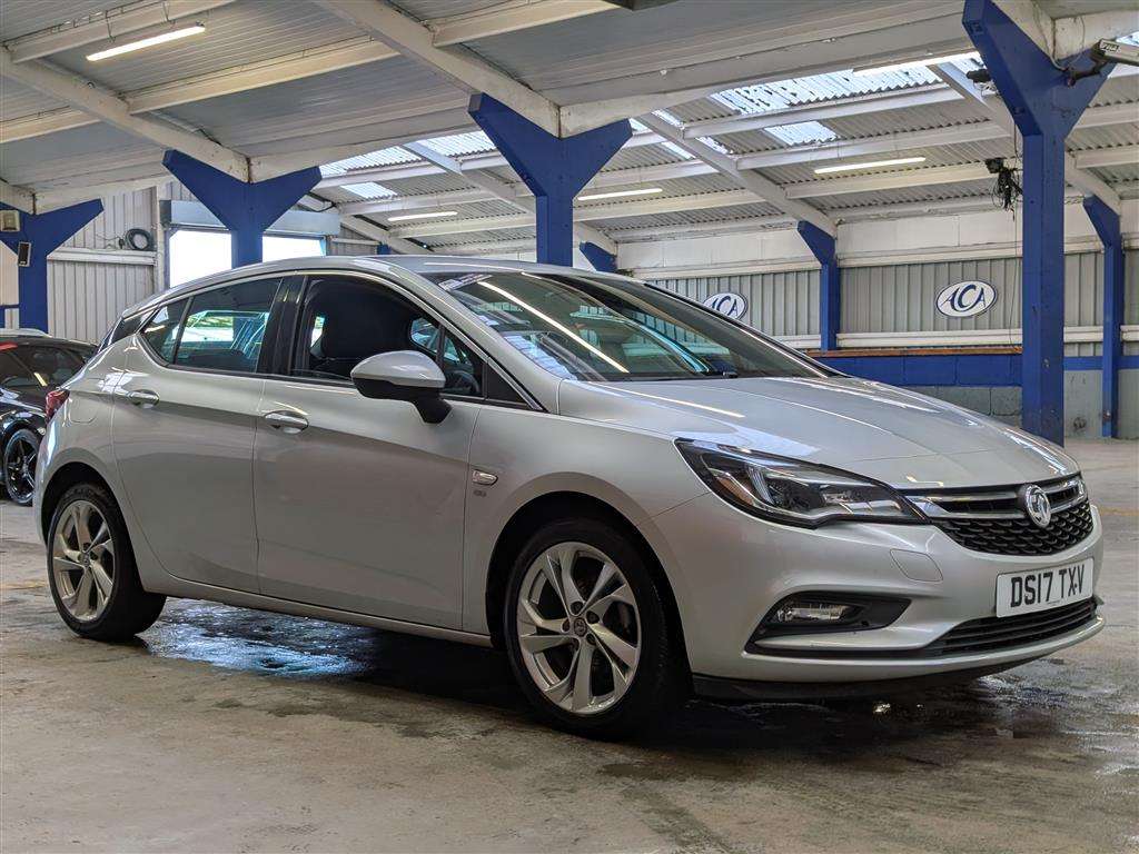 <p>2017 VAUXHALL ASTRA SRI NAV TURBO</p>
