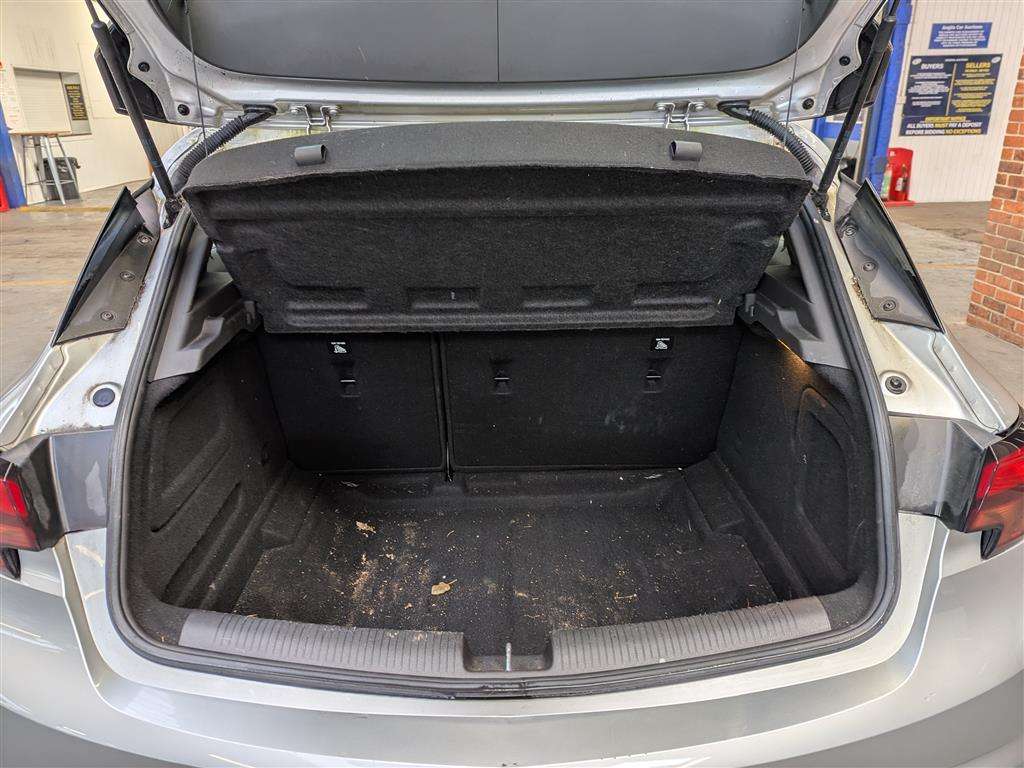 <p>2017 VAUXHALL ASTRA SRI NAV TURBO</p>