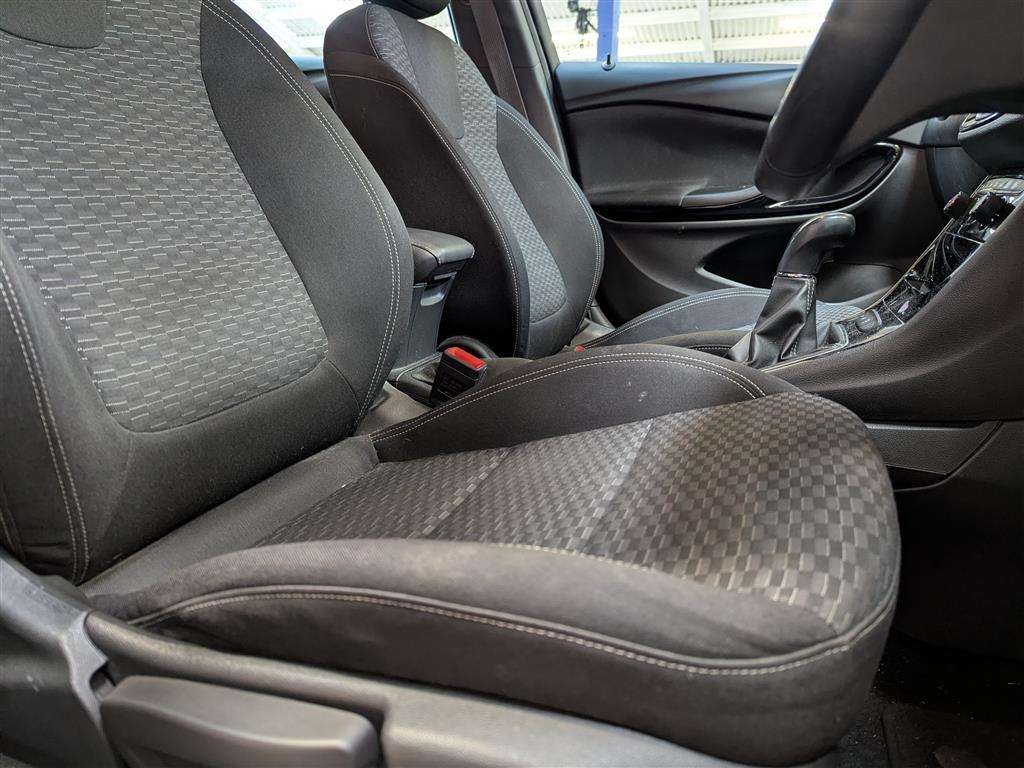 <p>2017 VAUXHALL ASTRA SRI NAV TURBO</p>