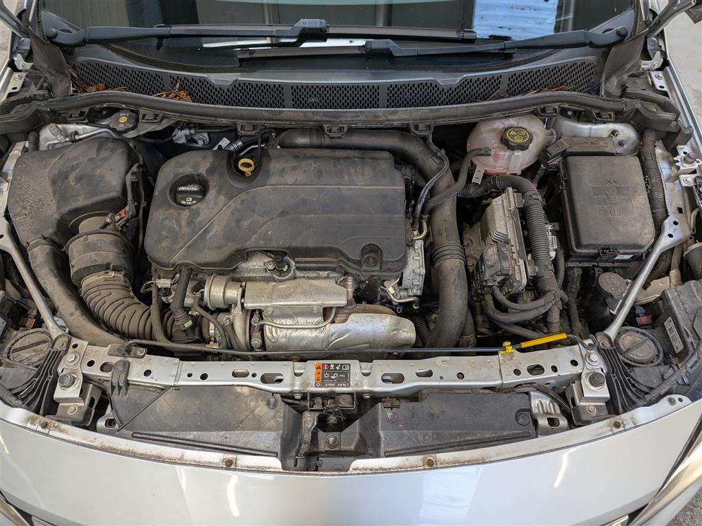 <p>2017 VAUXHALL ASTRA SRI NAV TURBO</p>