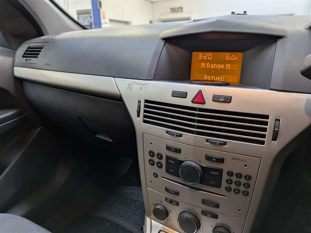 <p>2008 VAUXHALL ASTRA BREEZE</p>