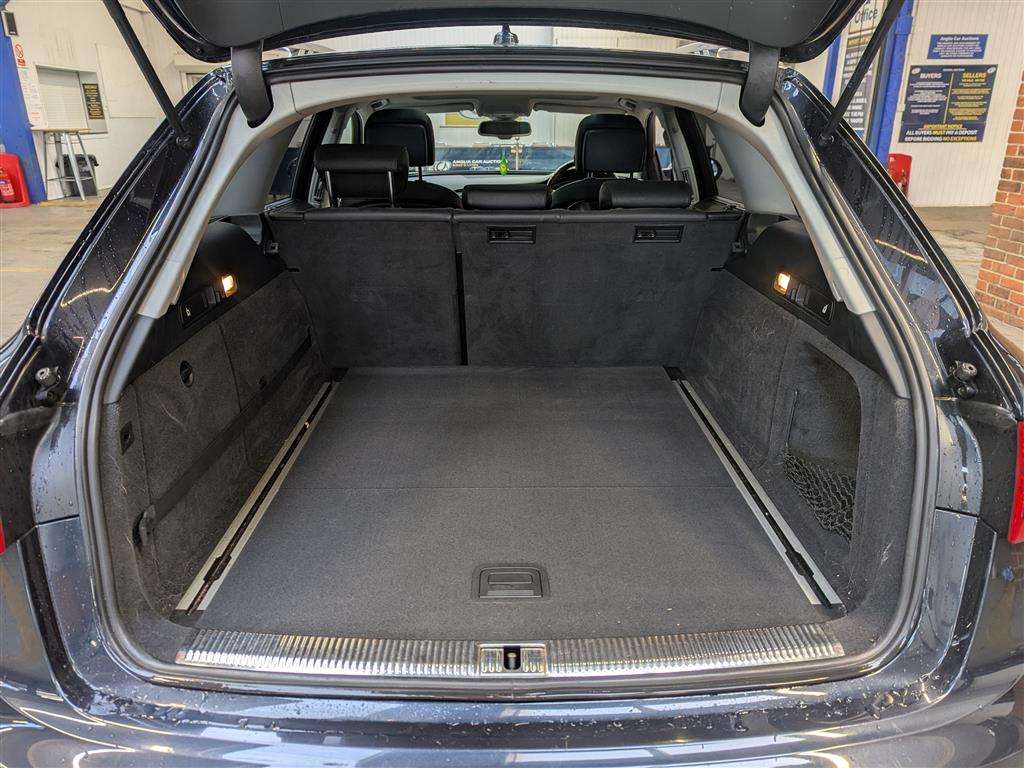 <p>2012 AUDI A6 ALLROAD TDI QUATTRO A</p>