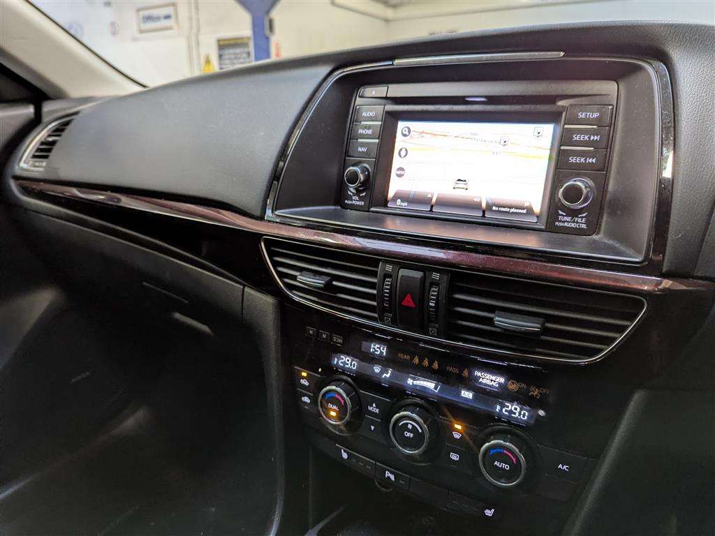 <p>2013 MAZDA 6 SPORT NAV D</p>
