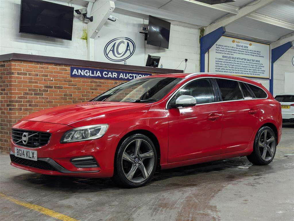 <p>2014 VOLVO V60 R-DESIGN LUX NAV D4</p>