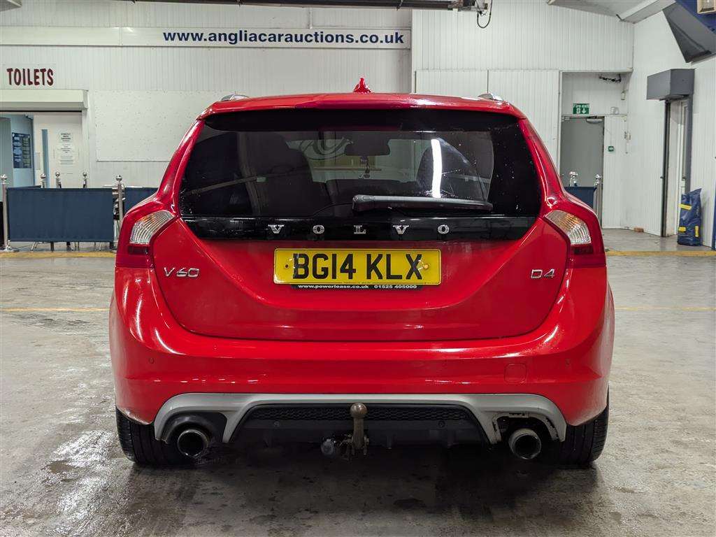 <p>2014 VOLVO V60 R-DESIGN LUX NAV D4</p>