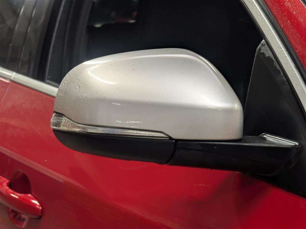 <p>2014 VOLVO V60 R-DESIGN LUX NAV D4</p>