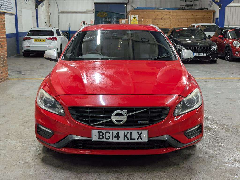 <p>2014 VOLVO V60 R-DESIGN LUX NAV D4</p>