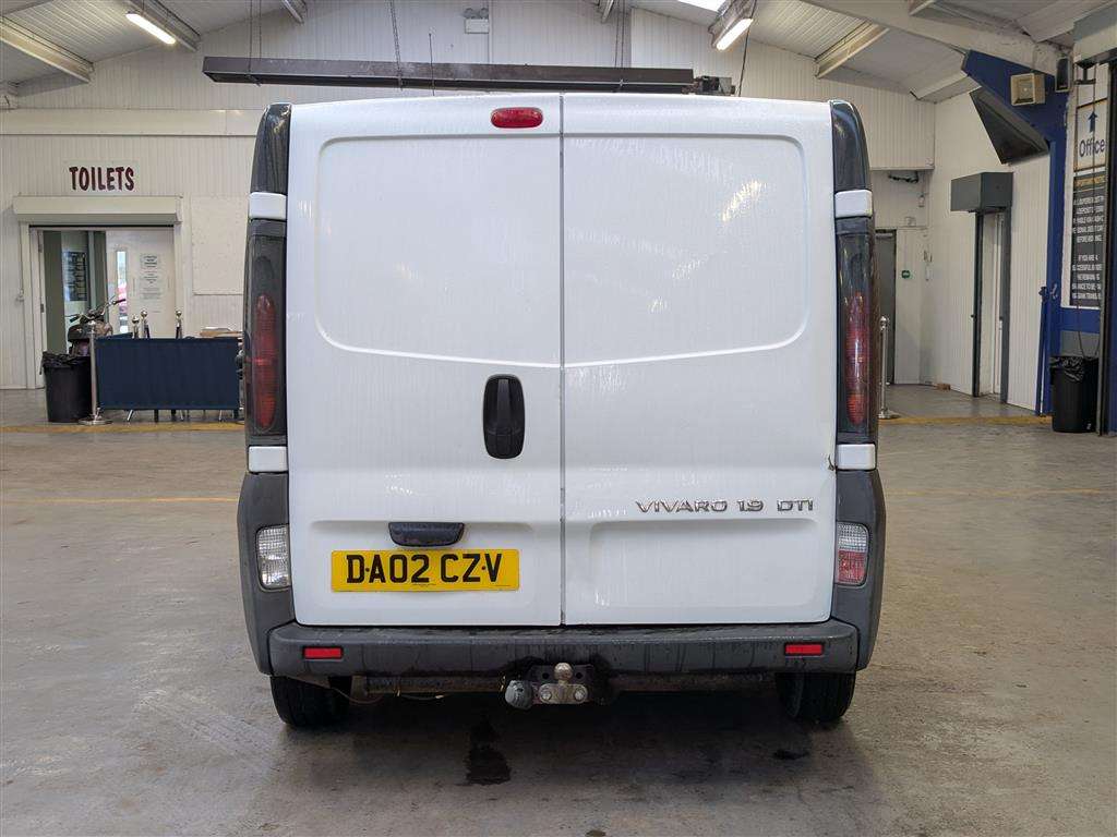 <p>2002 VAUXHALL VIVARO 2700 DTI SWB</p>