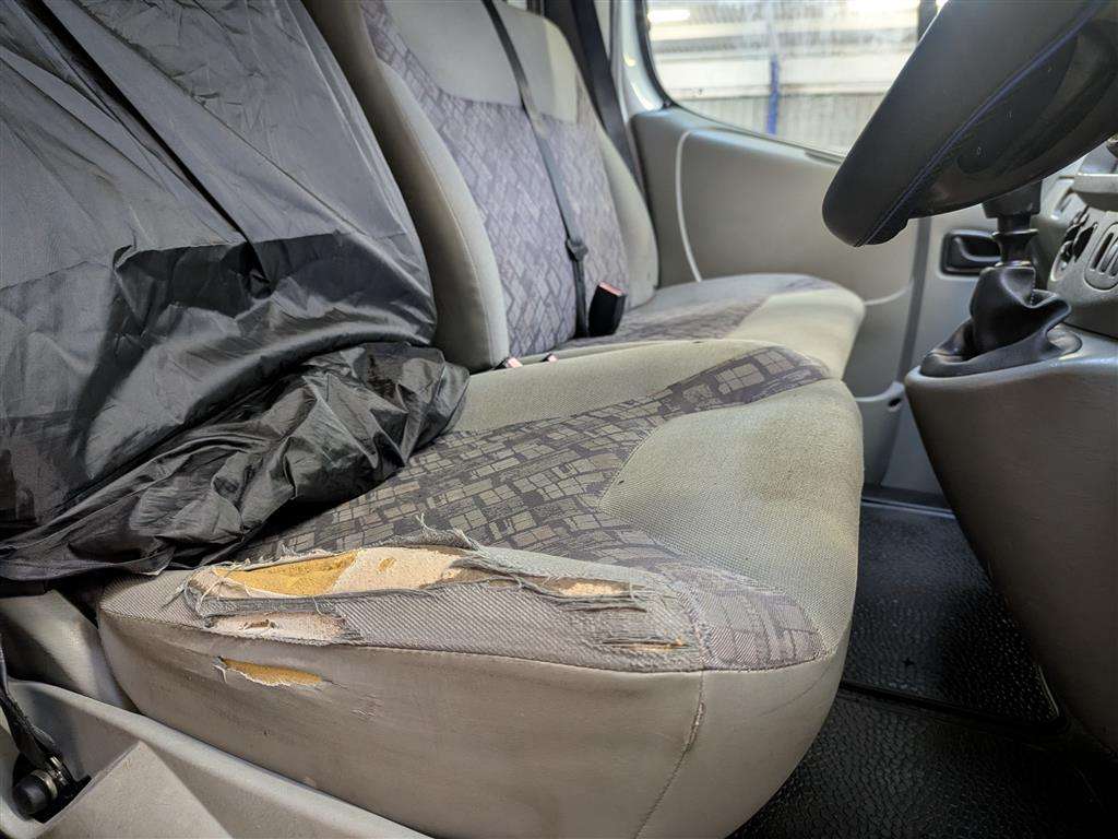 <p>2002 VAUXHALL VIVARO 2700 DTI SWB</p>