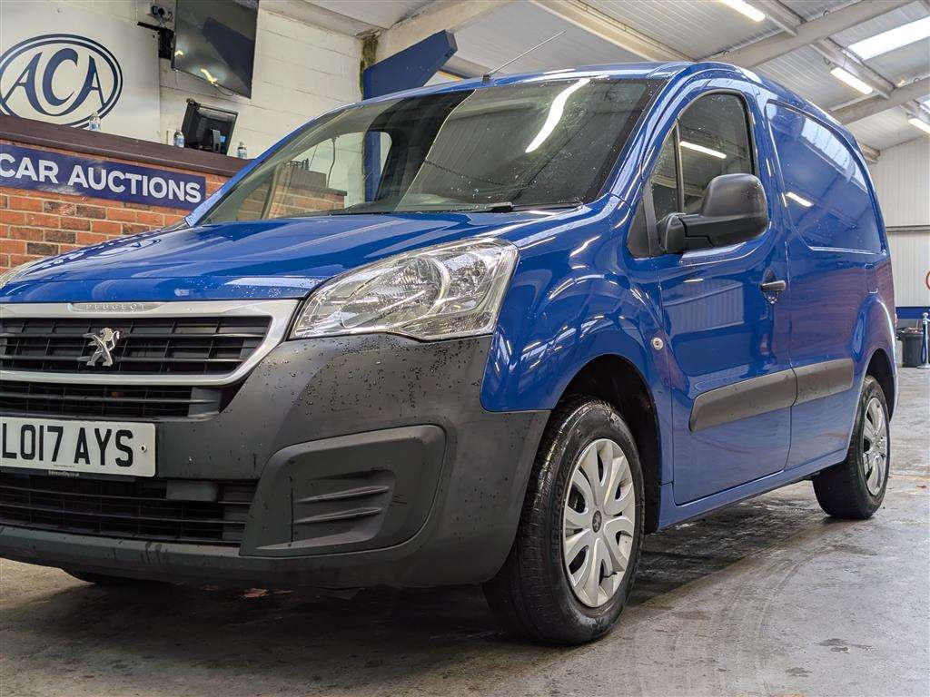 <p>2017 PEUGEOT PARTNER S L1 BLUE HDI</p>