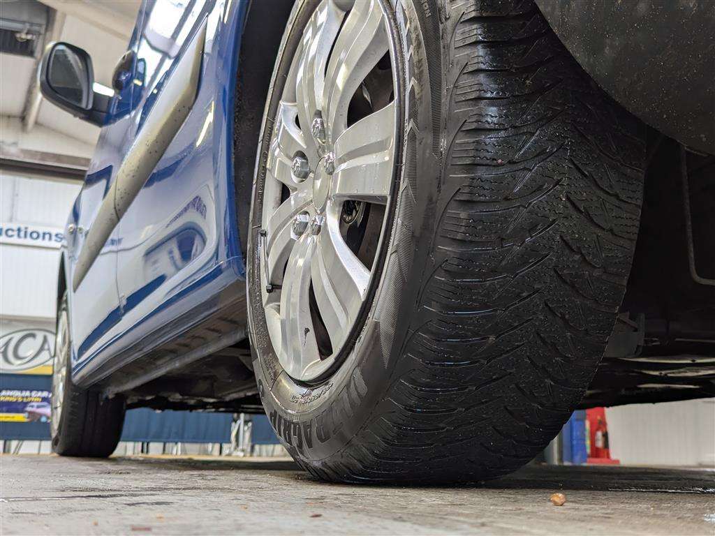 <p>2017 PEUGEOT PARTNER S L1 BLUE HDI</p>