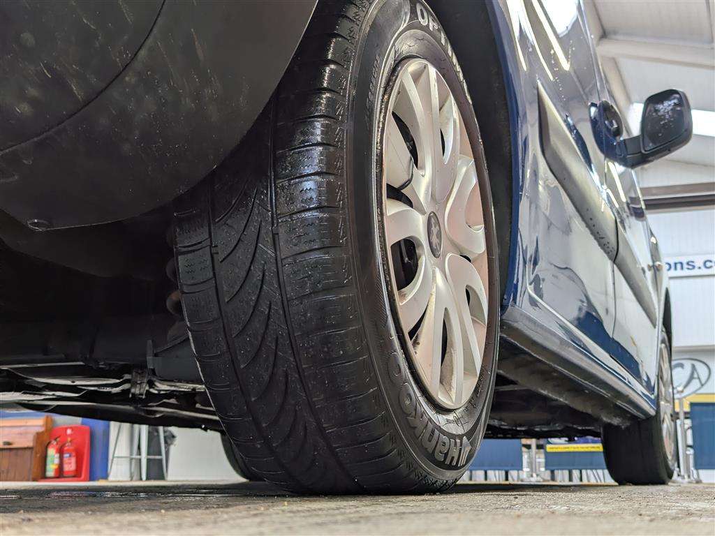 <p>2017 PEUGEOT PARTNER S L1 BLUE HDI</p>