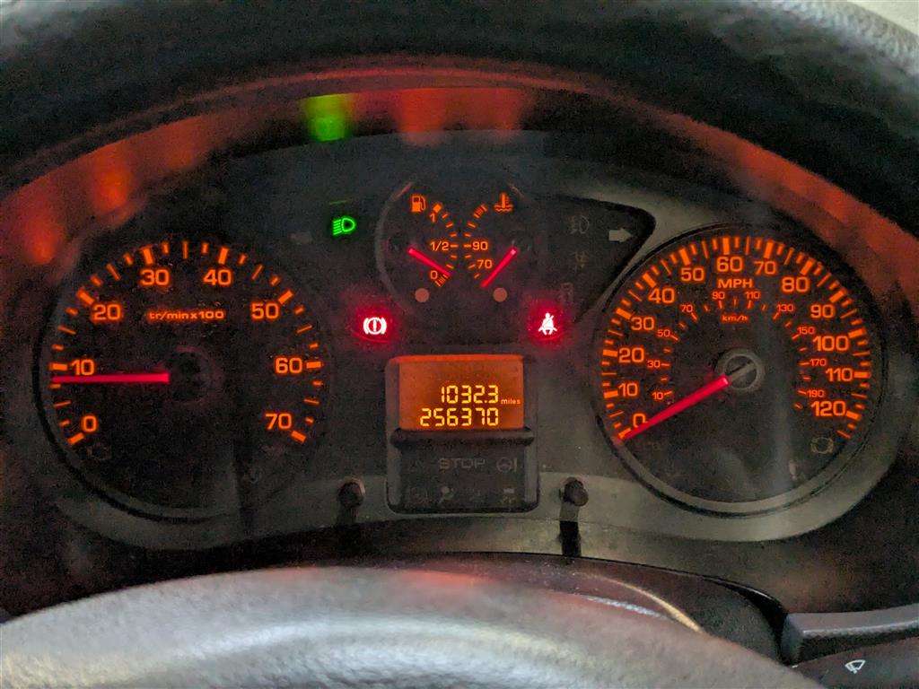 <p>2017 PEUGEOT PARTNER S L1 BLUE HDI</p>