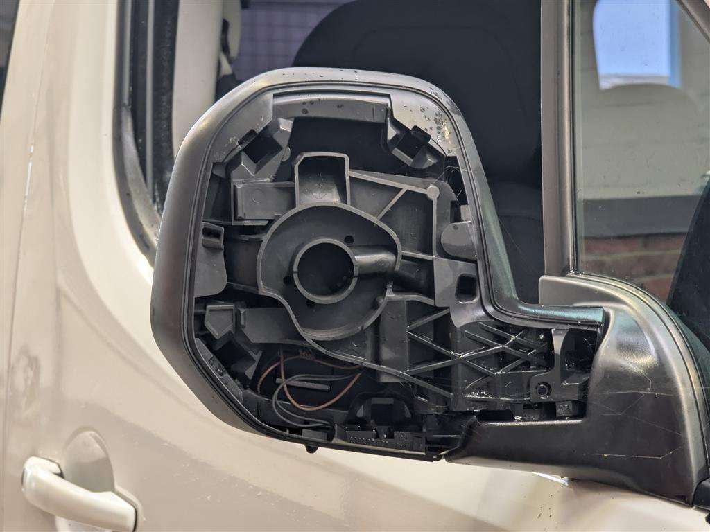 <p>2011 PEUGEOT PARTNER TEPEE S E-HDI S-A</p>