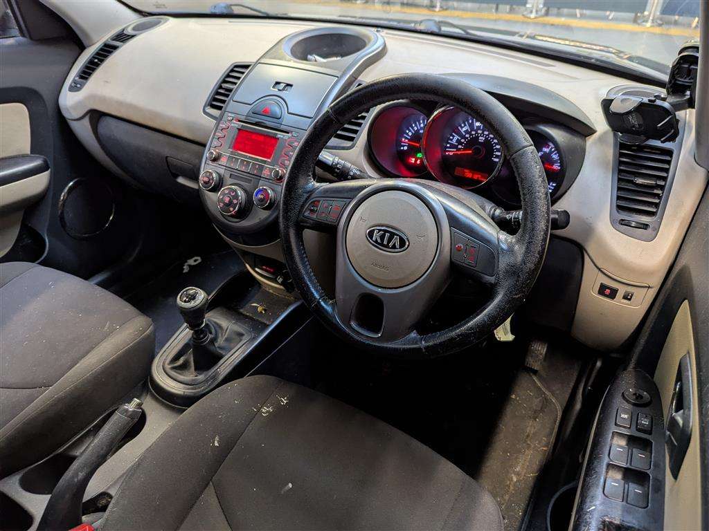 <p>2011 KIA SOUL SHAKER CRDI</p>