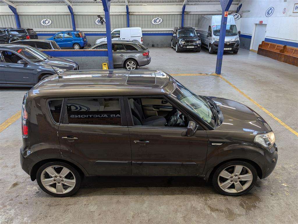 <p>2011 KIA SOUL SHAKER CRDI</p>