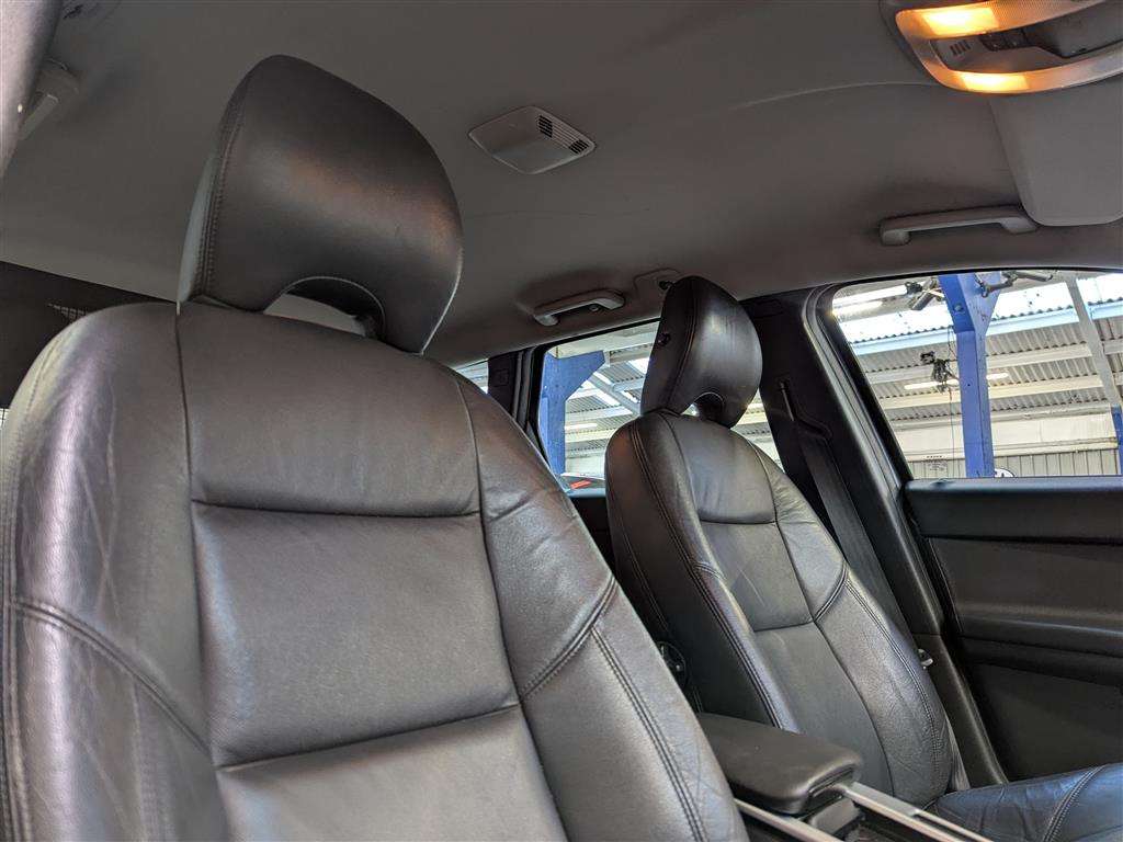 <p>2011 VOLVO V50 SE LUX EDITION D3</p>