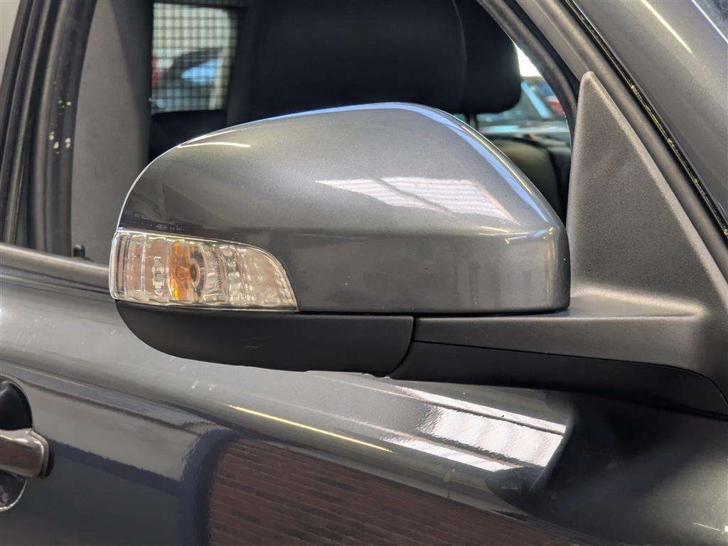 <p>2011 VOLVO V50 SE LUX EDITION D3</p>