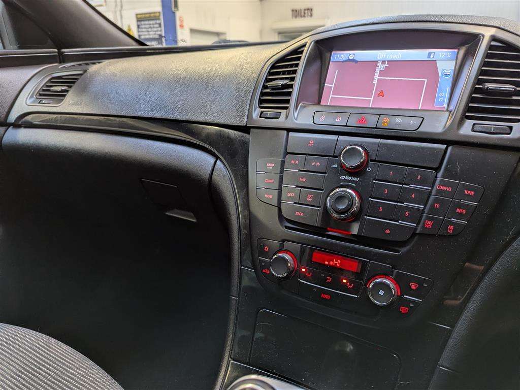 <p>2011 VAUXHALL INSIGNIA SRINAV VX-LN CDT</p>