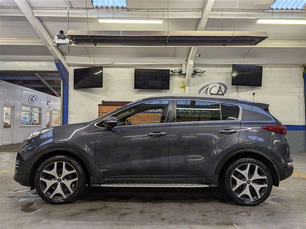 <p>2017 KIA SPORTAGE GT-LINE S S-A</p>