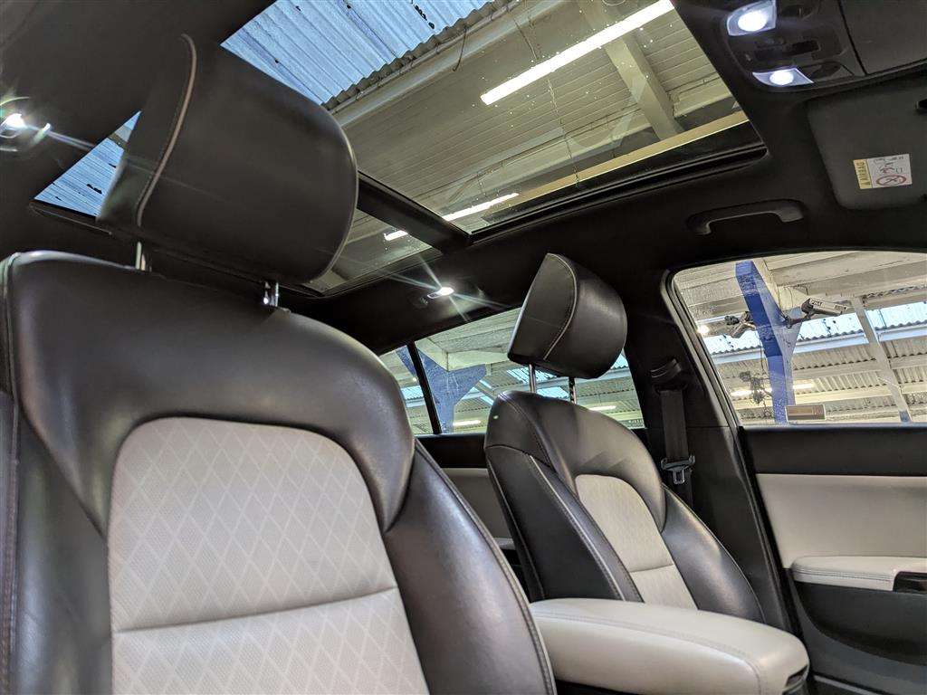 <p>2017 KIA SPORTAGE GT-LINE S S-A</p>