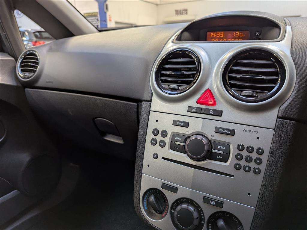 <p>2013 VAUXHALL CORSA S ECOFLEX</p>