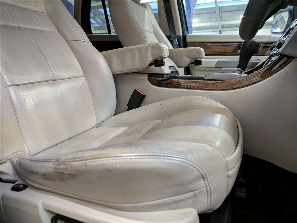 <p>2008 LAND ROVER RANGE ROVER SP HSE TDV8 A</p>