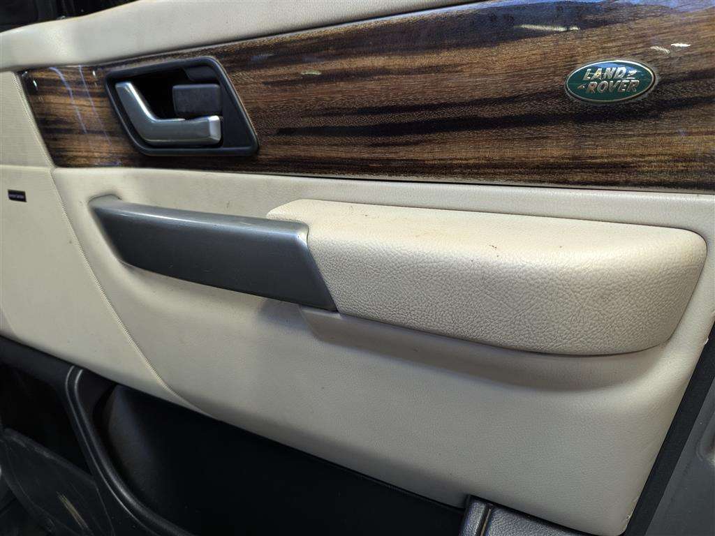 <p>2008 LAND ROVER RANGE ROVER SP HSE TDV8 A</p>