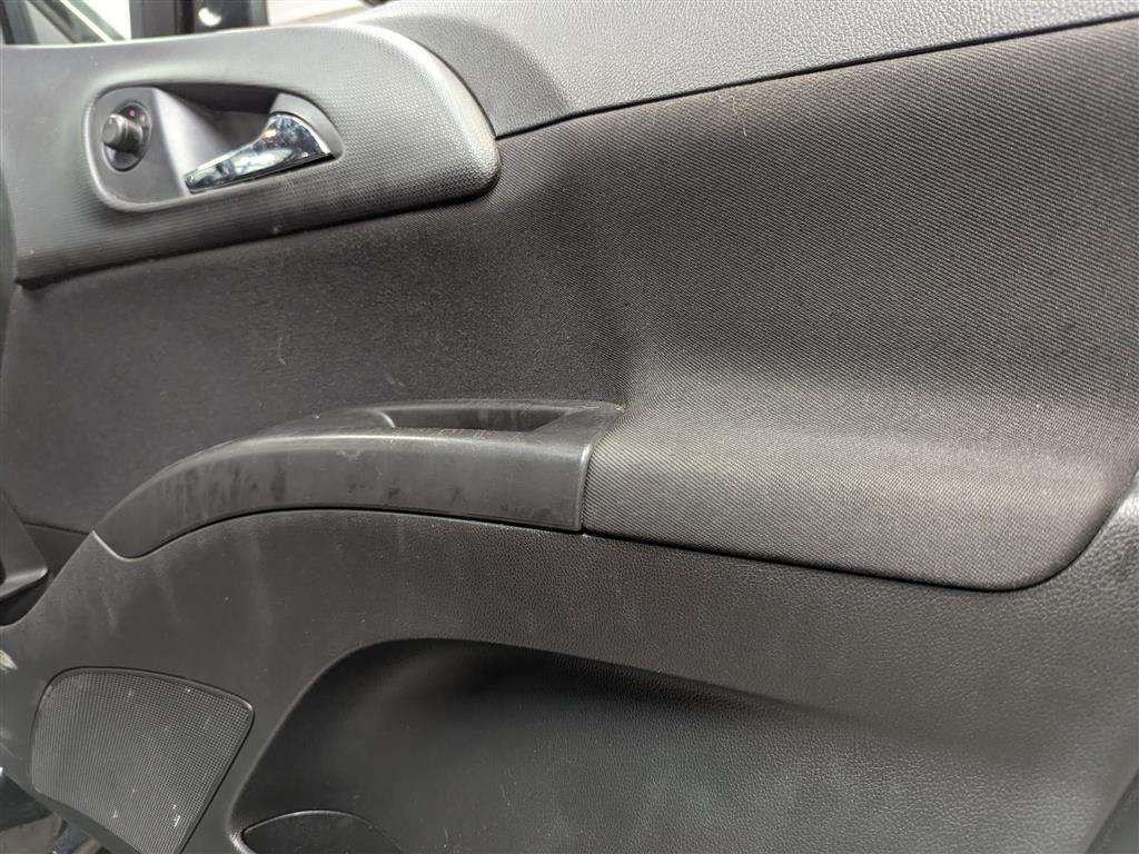 <p>2010 VAUXHALL MERIVA S TURBO</p>