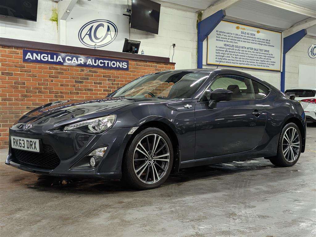 <p>2013 TOYOTA GT86 D-4S</p>
