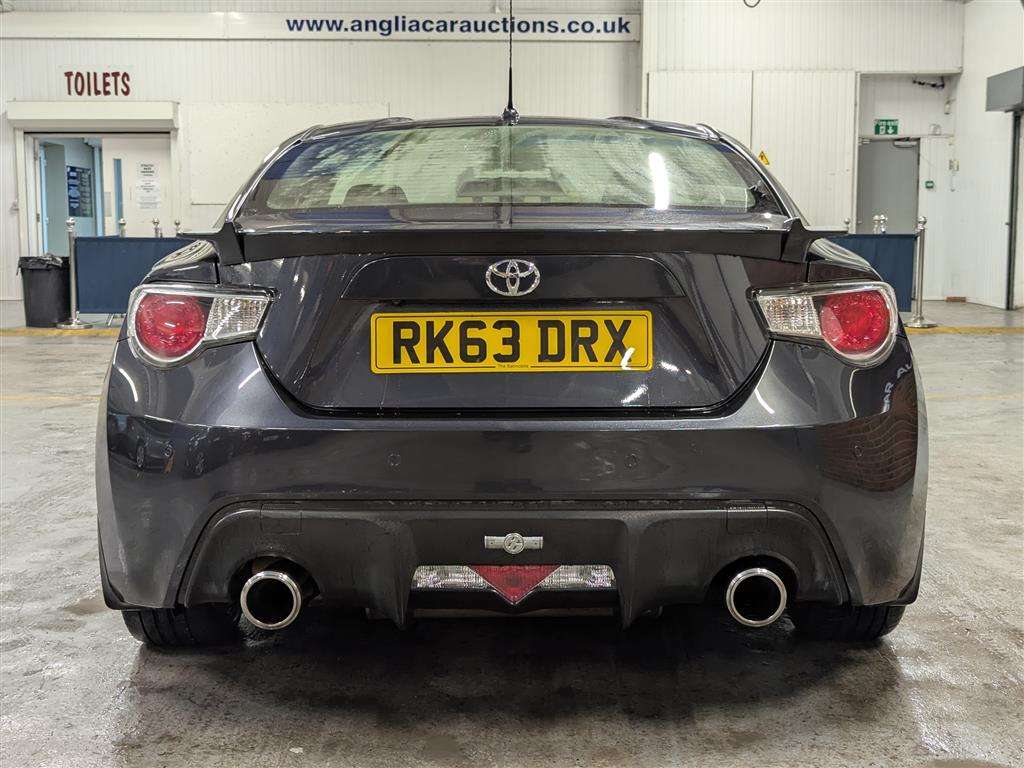 <p>2013 TOYOTA GT86 D-4S</p>