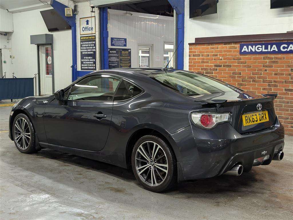 <p>2013 TOYOTA GT86 D-4S</p>