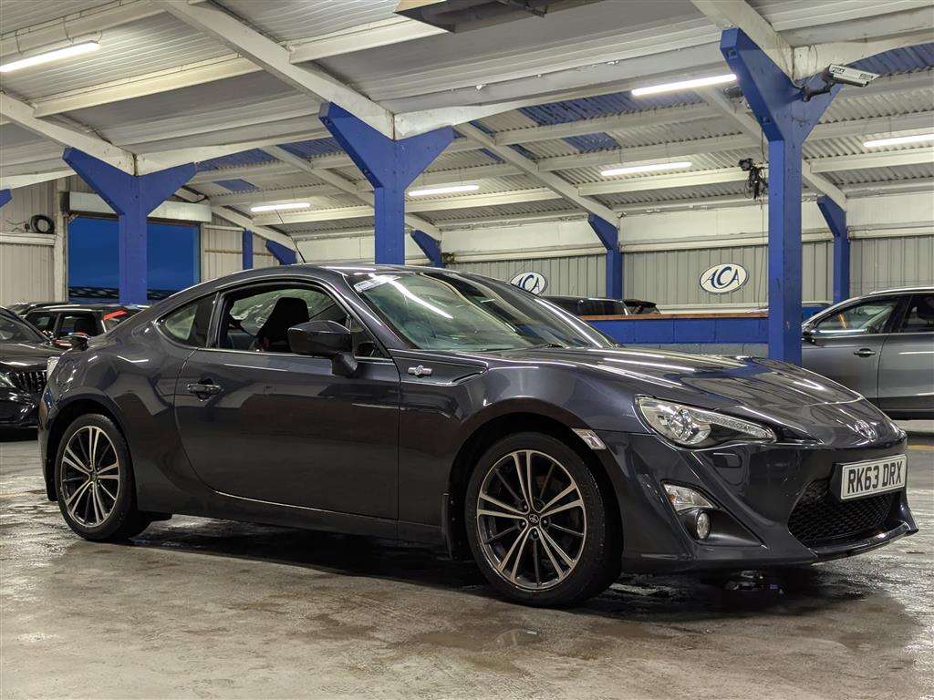 <p>2013 TOYOTA GT86 D-4S</p>