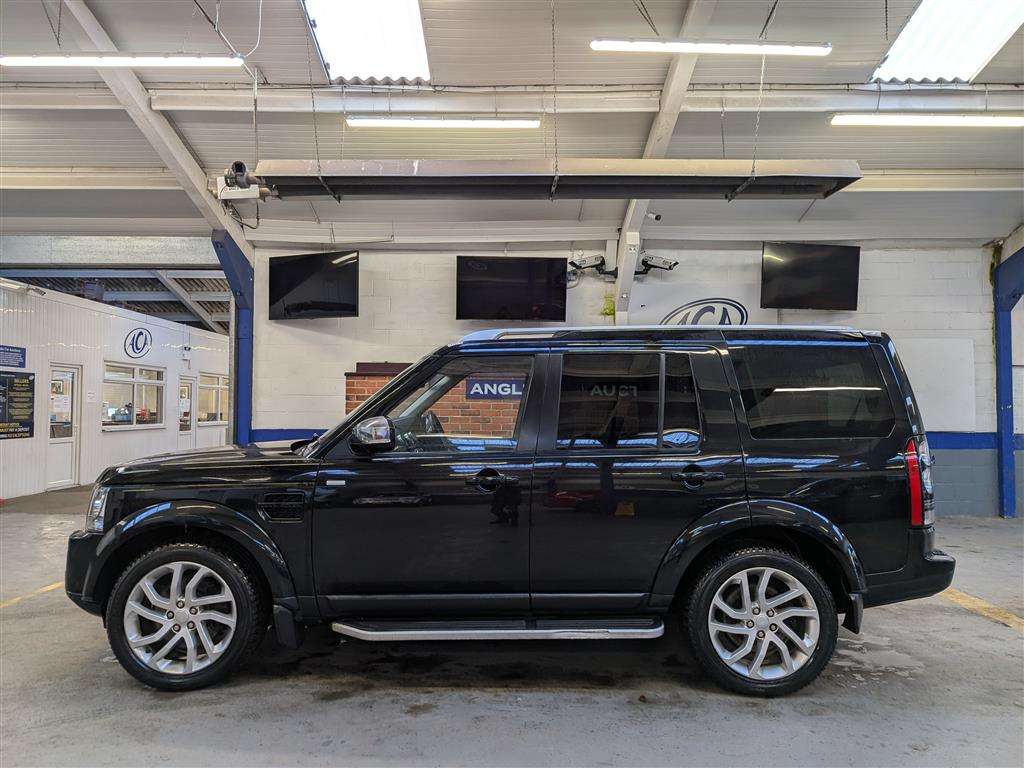 <p>2016 LAND ROVER DISCOVERY LANDMARK SDV6 A</p>