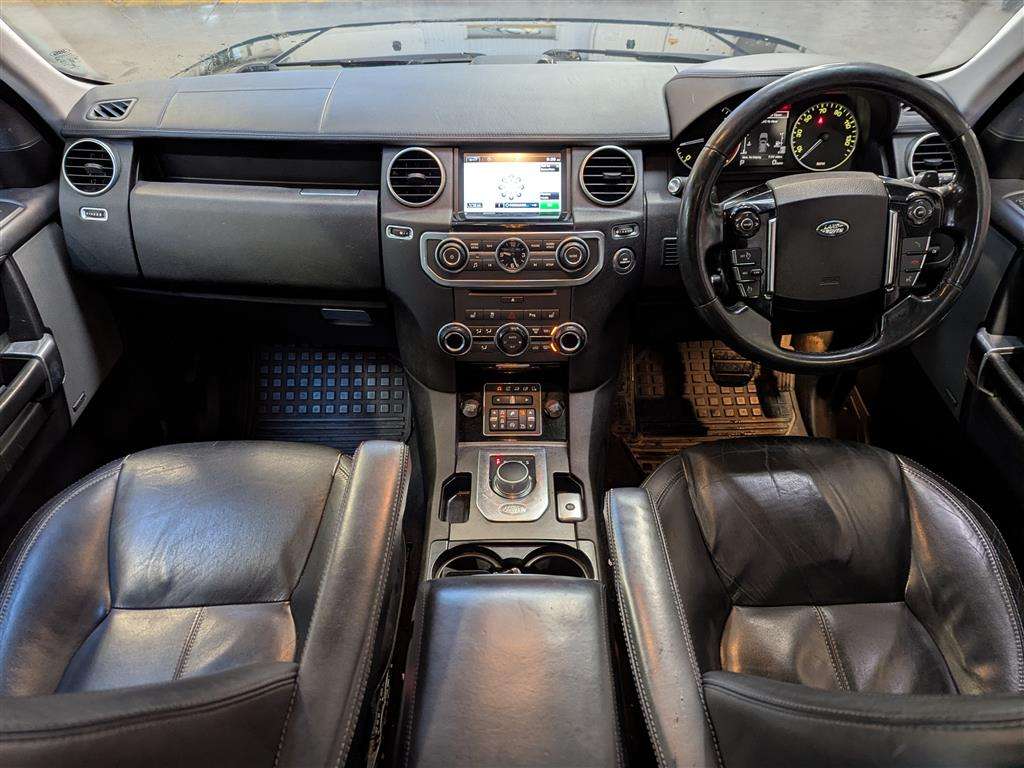 <p>2016 LAND ROVER DISCOVERY LANDMARK SDV6 A</p>