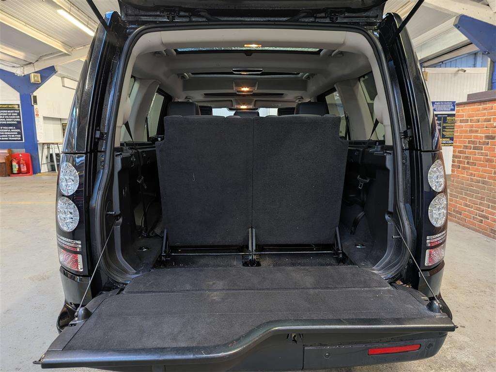 <p>2016 LAND ROVER DISCOVERY LANDMARK SDV6 A</p>