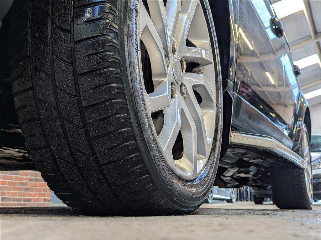 <p>2016 LAND ROVER DISCOVERY LANDMARK SDV6 A</p>