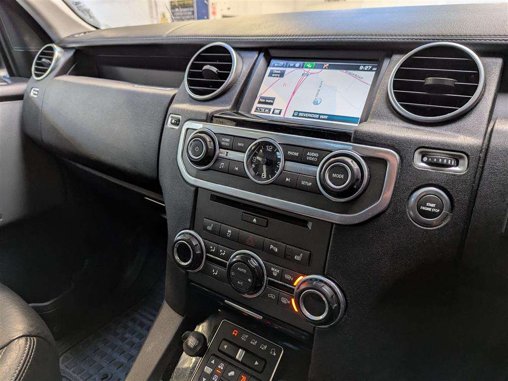 <p>2016 LAND ROVER DISCOVERY LANDMARK SDV6 A</p>