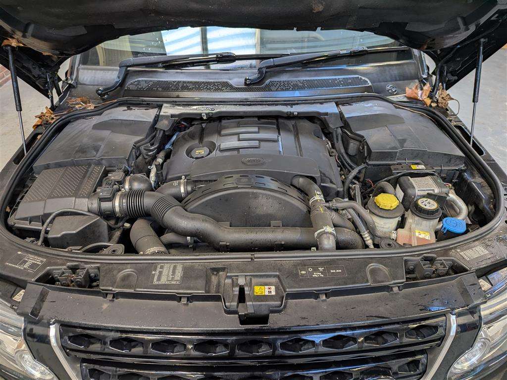 <p>2016 LAND ROVER DISCOVERY LANDMARK SDV6 A</p>