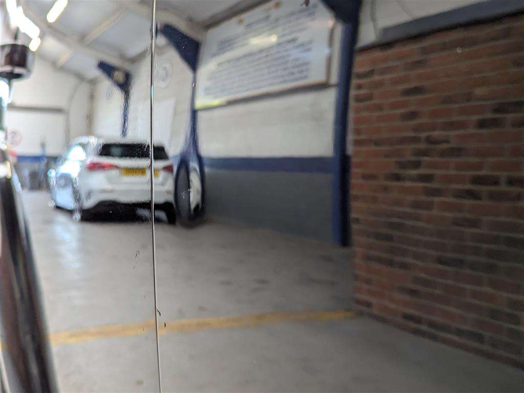 <p>2016 LAND ROVER DISCOVERY LANDMARK SDV6 A</p>