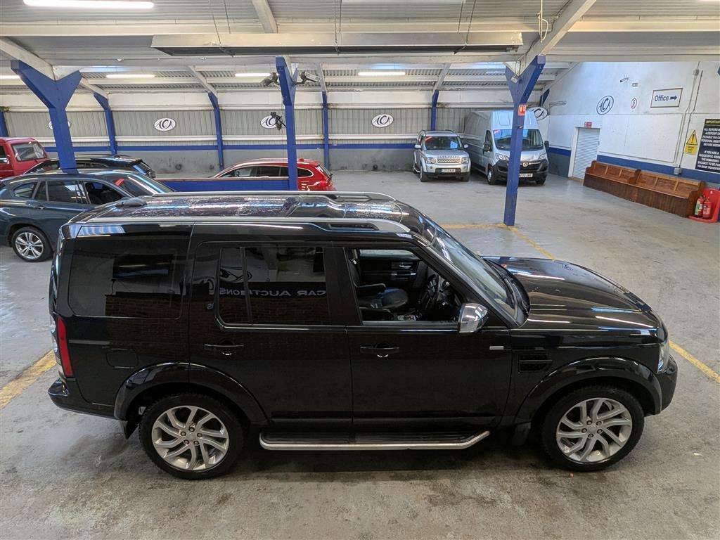 <p>2016 LAND ROVER DISCOVERY LANDMARK SDV6 A</p>