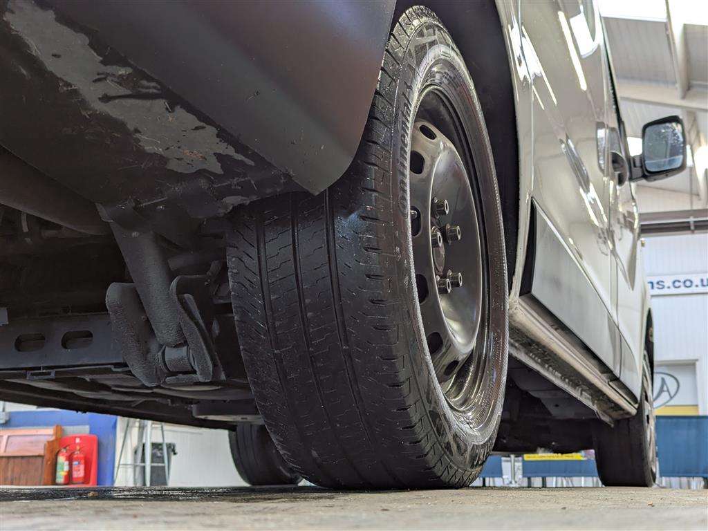 <p>2021 RENAULT TRAFIC SL28 B-NESS ENERGY</p>