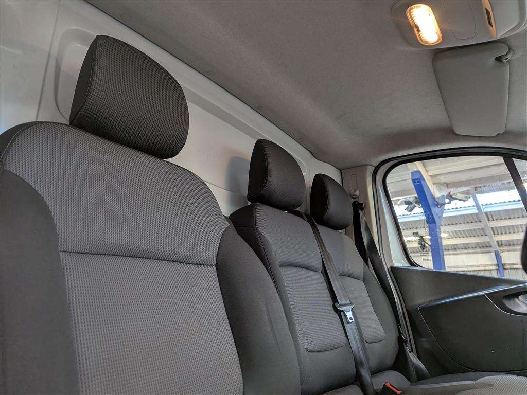 <p>2021 RENAULT TRAFIC SL28 B-NESS ENERGY</p>