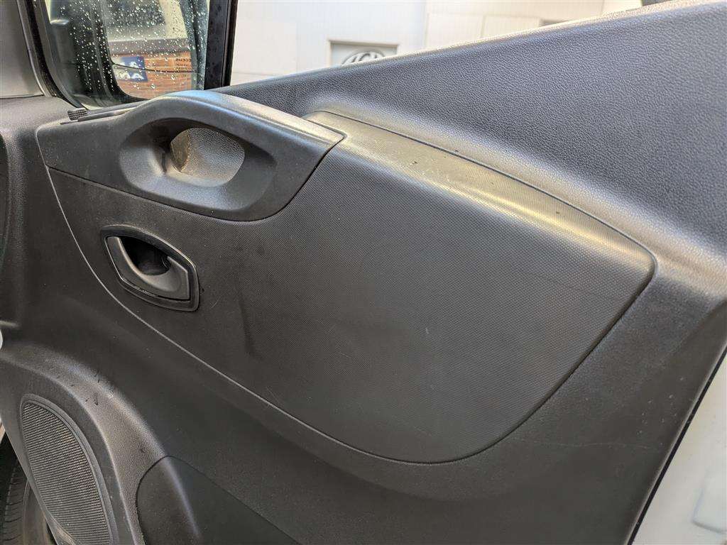 <p>2021 RENAULT TRAFIC SL28 B-NESS ENERGY</p>