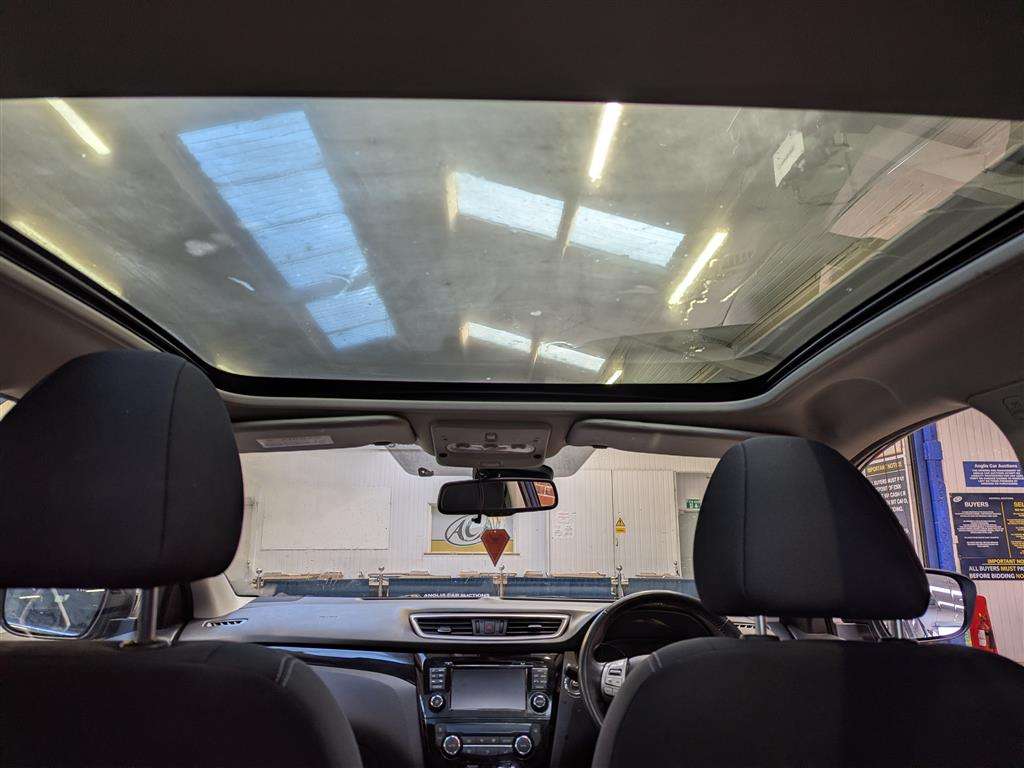 <p>2015 NISSAN QASHQAI ACENTA PREMIUM DC</p>