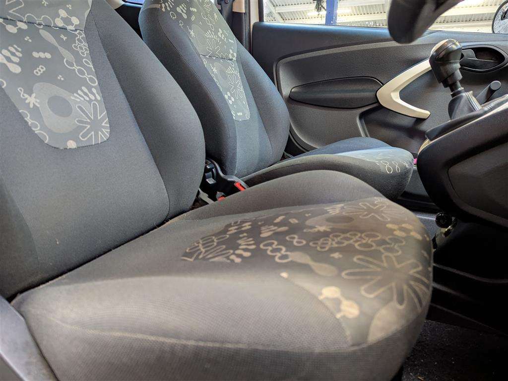 <p>2012 FORD KA STUDIO</p>