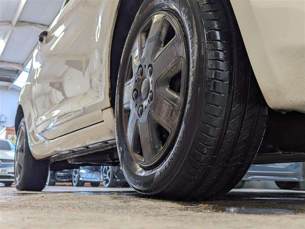 <p>2012 FORD KA STUDIO</p>