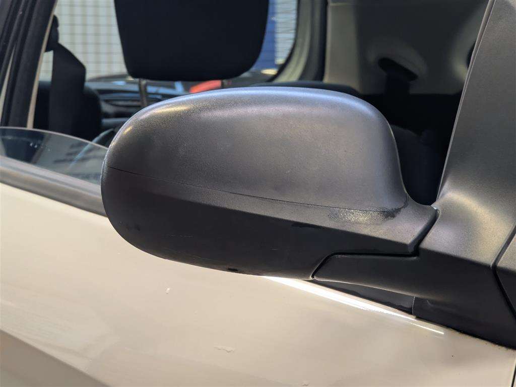 <p>2012 FORD KA STUDIO</p>